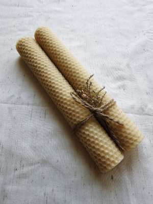 hand rolled beeswax candles